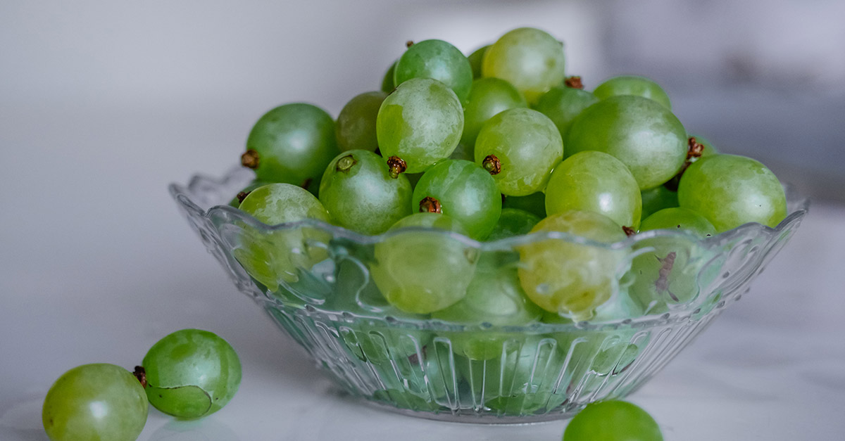 R Amazing Fruits - Grapes