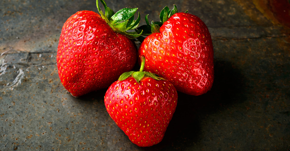 R Amazing Fruits - Strawberries