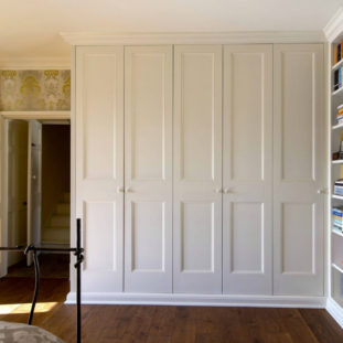 Bedroom Dilemmas R Amazing! - Wardrobes