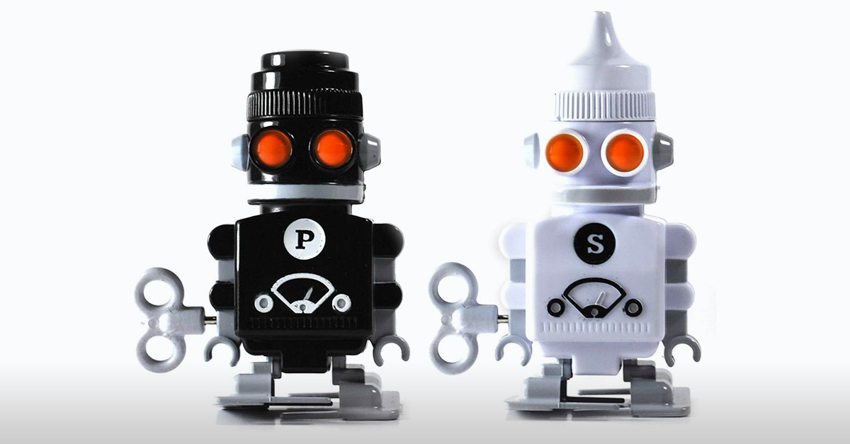 Salt and Pepper Pots R Amazing! - Robots