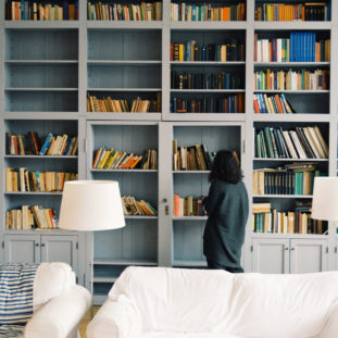 Living Room Dilemmas R Amazing! - Book Shelf vs eBook Reader