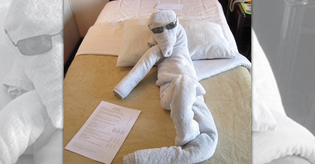 Towel Folders R Amazing! - Chilling Alligator