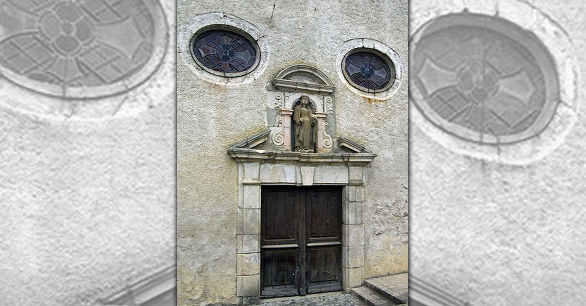 Amazing Doors - Notre Dame du Pontet Door