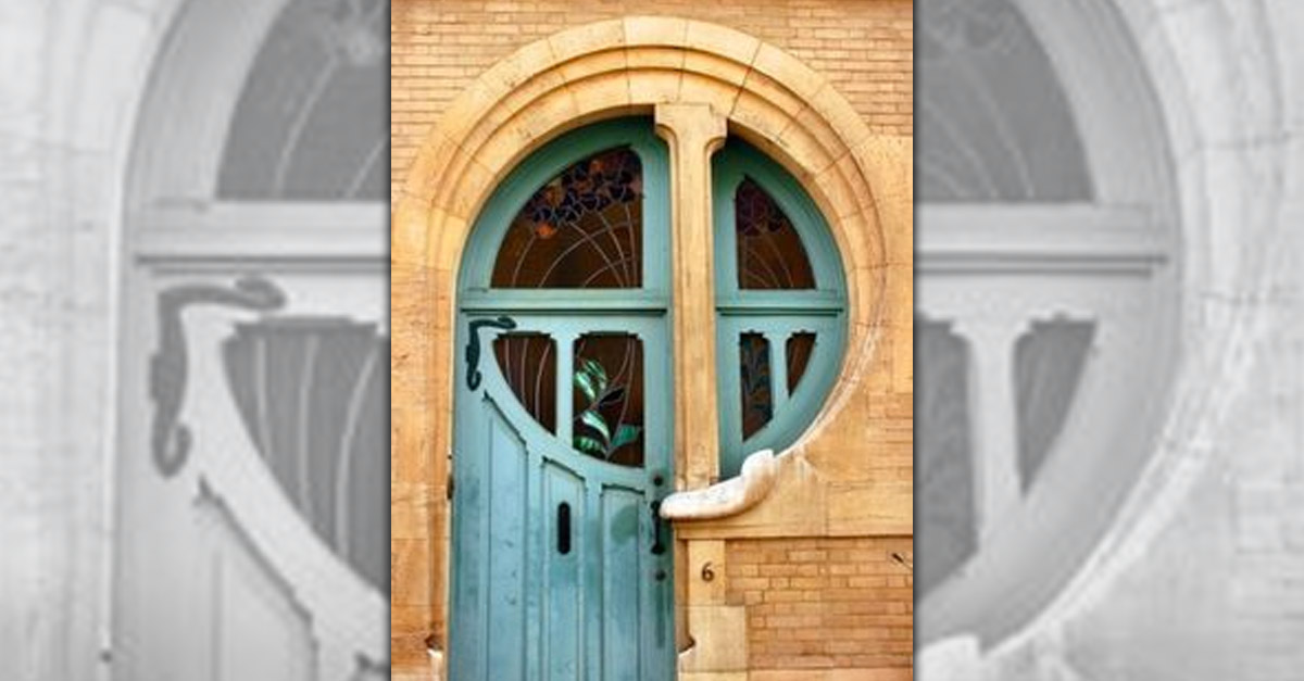 Amazing Doors - P Shaped Door