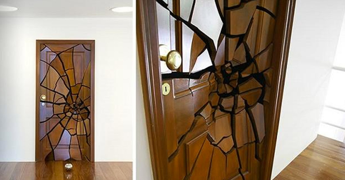 Amazing Doors - Smashed Look Door