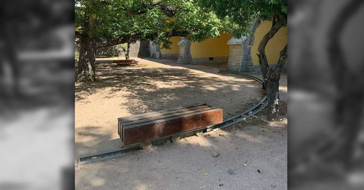 Amazing Urban Designs - Move In To The Shade Bench