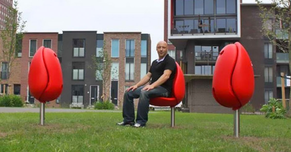 Amazing Urban Designs - Tulip Chairs